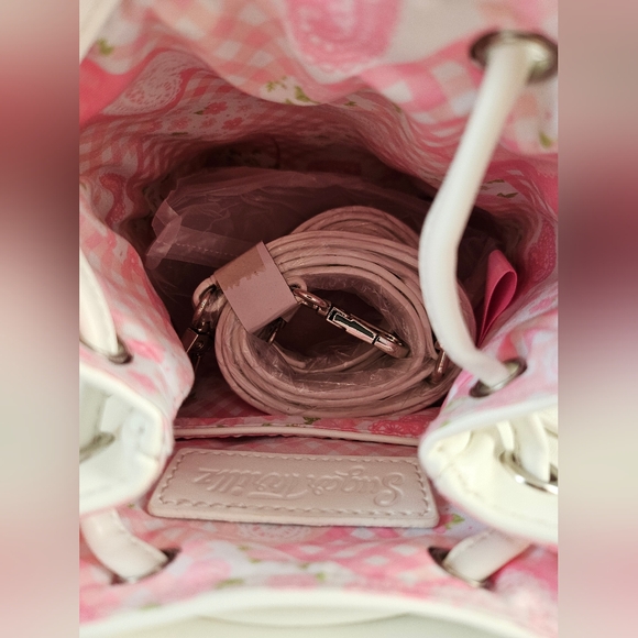 White Ribbon In The Sky Backpack - Picture 4 of 10